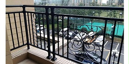 锌钢阳台护栏什么价格？