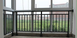 护栏厂家介绍锌钢护栏应用优势