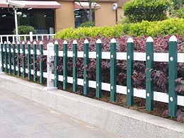 草坪护栏